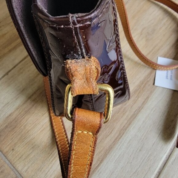 Louis Vuitton Vernis Amarante Patent Leather Bellflower Crossbody Handbag PM - Picture 4 of 11